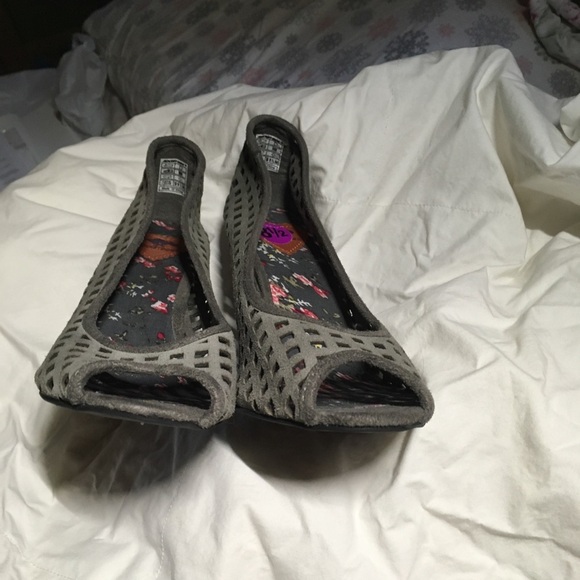 🇺🇸Rocket Dog suede peep toe heels🇺🇸 - Picture 3 of 6